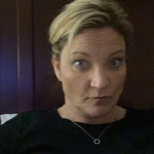 Meet your Posher, Suzanne